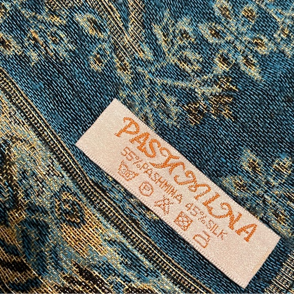 Elegant Paisley Blue and Gold Scarf Scarves - Picture 5 of 9